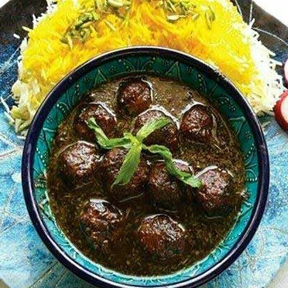 چلو خورشت فسنجان با گوشت لقمه