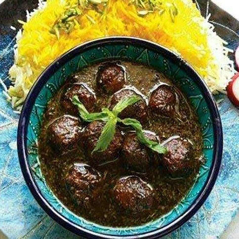 خورشت فسنجان با گوشت لقمه